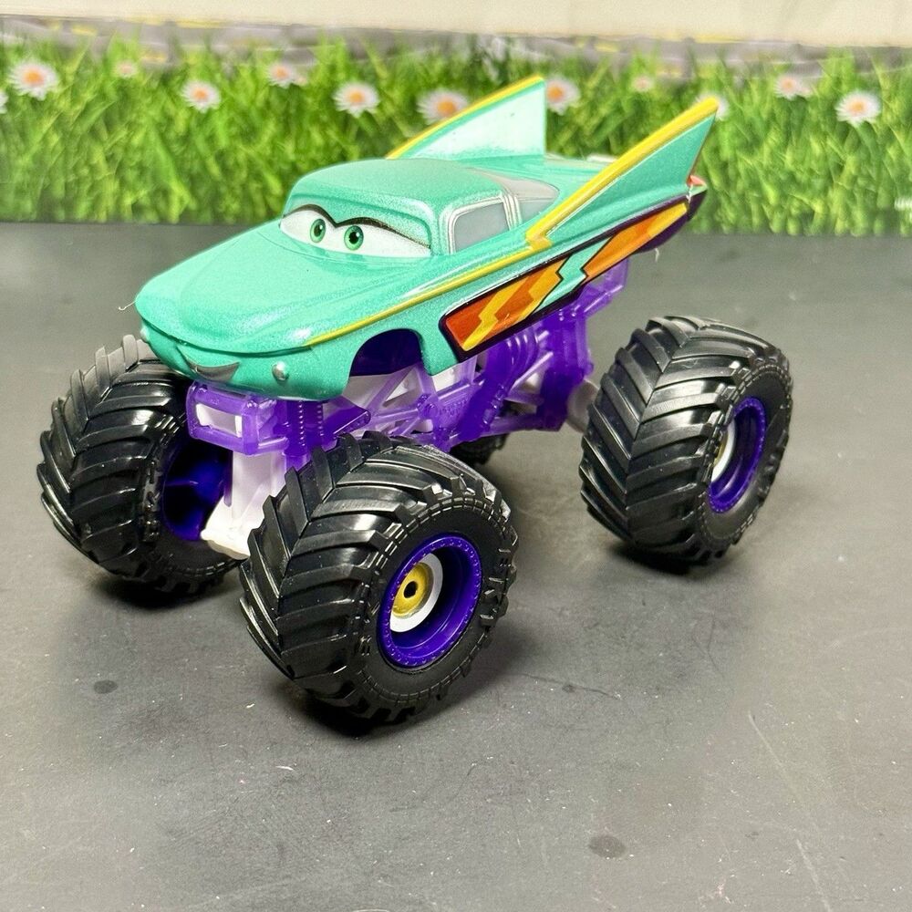 Disney Pixar Cars Custom Monster Truck RTC Flo 1:64 Scale